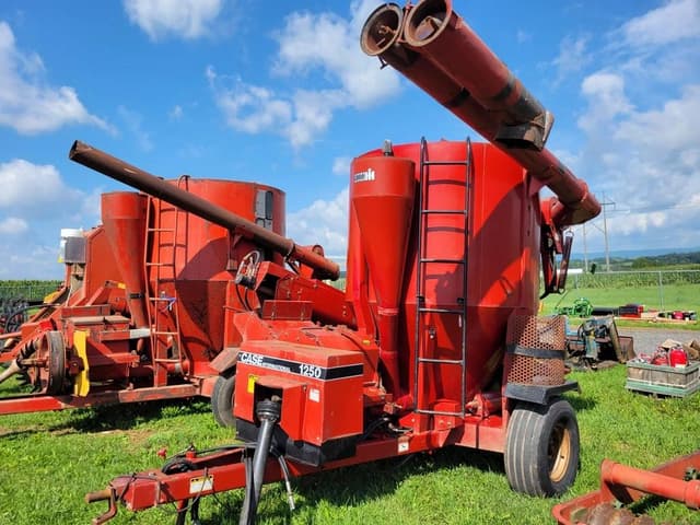 Image of Case IH 1250 equipment image 1