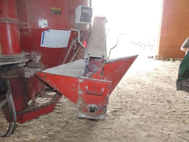 Image of Case IH 1250 equipment image 3