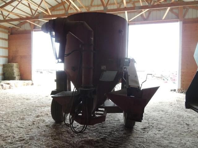 Image of Case IH 1250 equipment image 2