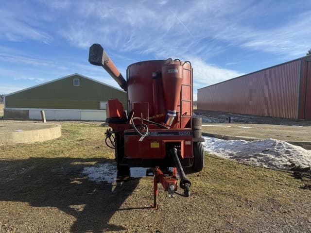 Image of Case IH 1250 equipment image 1