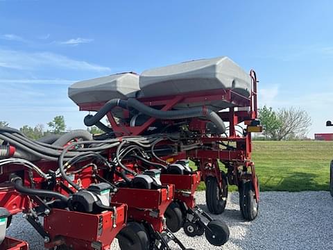 Image of Case IH 1250 equipment image 1