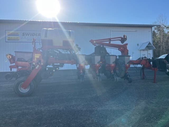 Image of Case IH 1255 equipment image 1