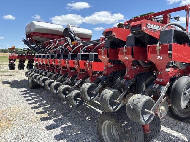 Image of Case IH 1260 equipment image 1