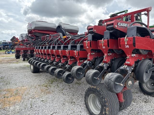 Image of Case IH 1260 equipment image 1