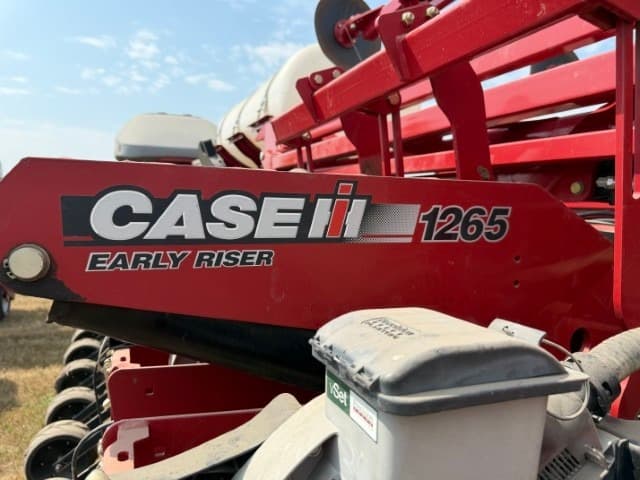 Image of Case IH 1265 equipment image 2