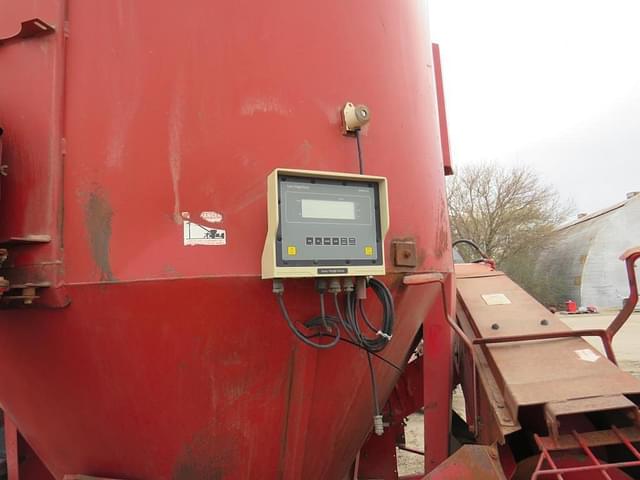 Image of Case IH 1350 equipment image 2