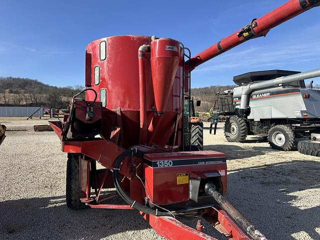 Image of Case IH 1350 equipment image 2