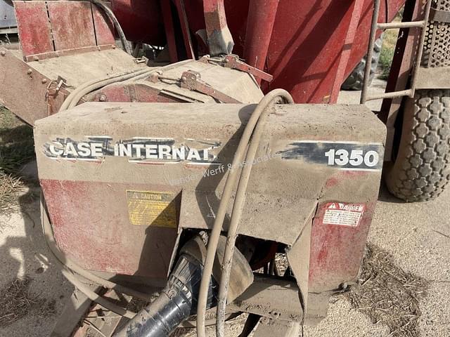 Image of Case IH 1350 equipment image 4