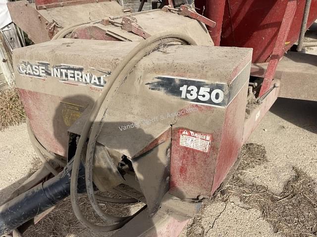 Image of Case IH 1350 equipment image 1