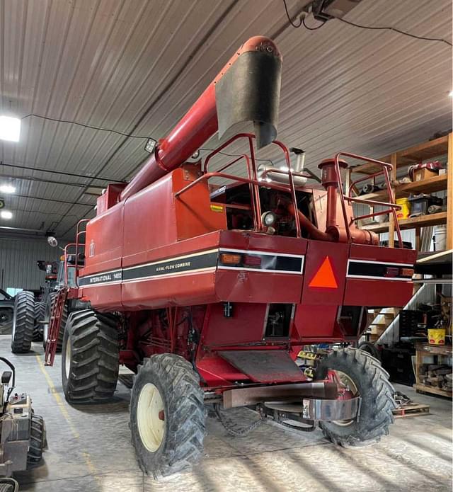 Image of International Harvester 1460 equipment image 1