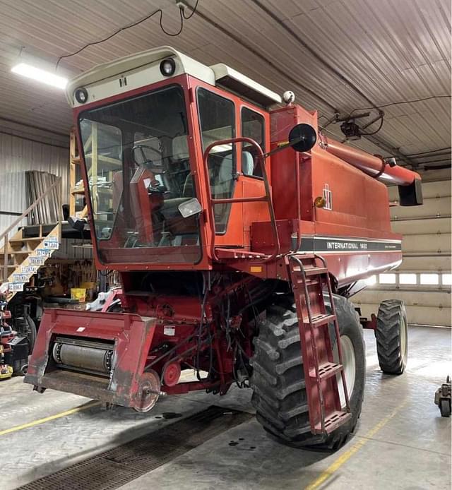 Image of International Harvester 1460 equipment image 2