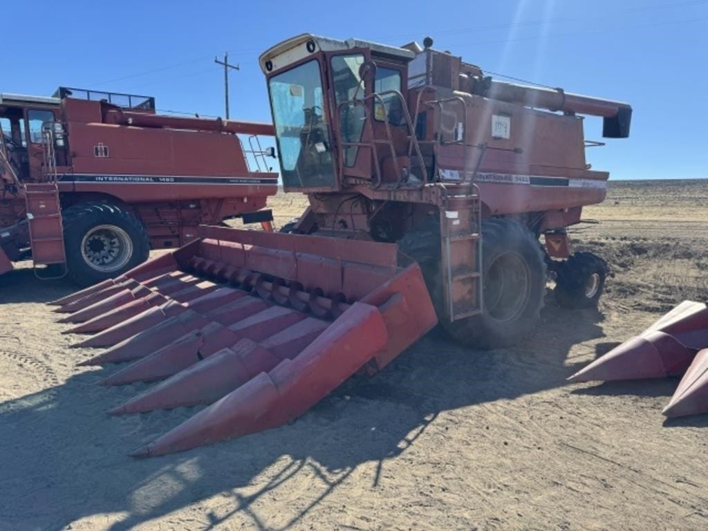 Case IH 1480 Equipment Image0