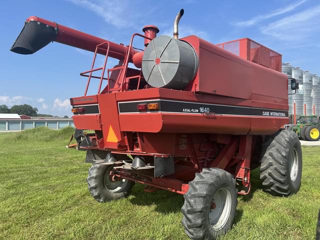 Image of Case IH 1640 equipment image 2