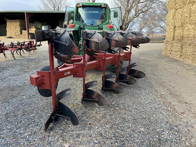 Image of Case IH 165 equipment image 4