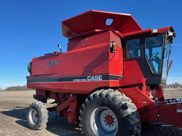 Image of Case IH 1660 equipment image 1
