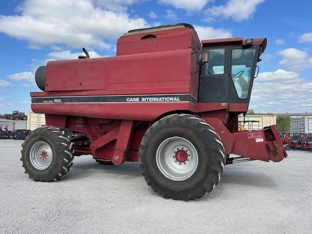 Case IH 1660 Equipment Image0