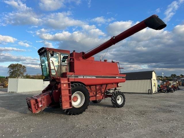 Case IH 1660 Equipment Image0