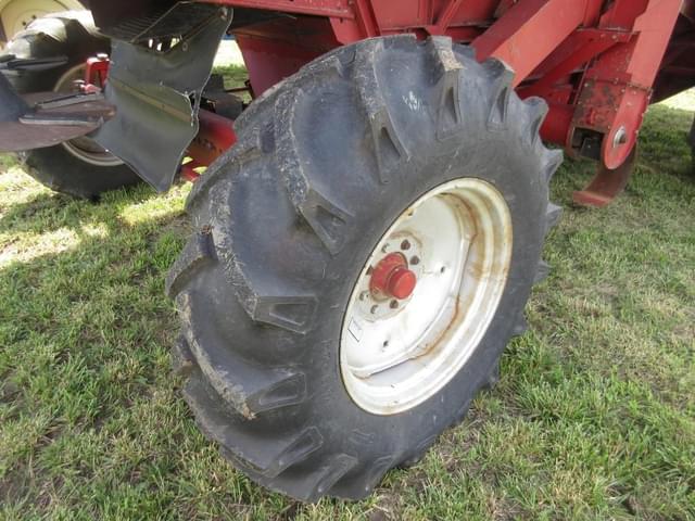 Image of Case IH 1660 equipment image 4