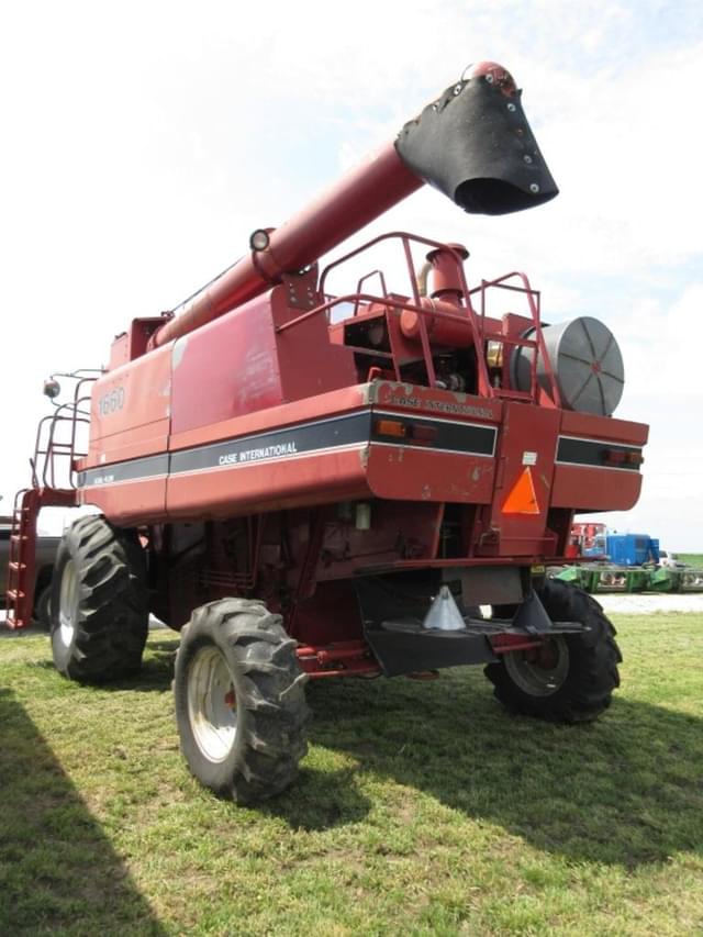 Image of Case IH 1660 equipment image 2