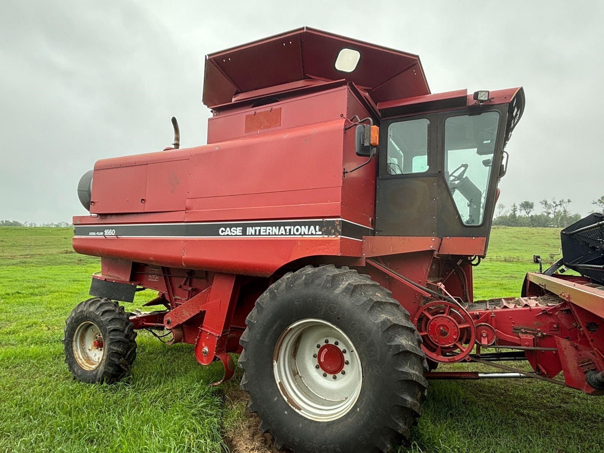 Case IH 1660 Equipment Image0