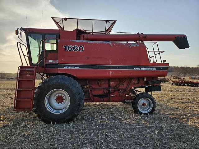 Image of Case IH 1660 equipment image 3