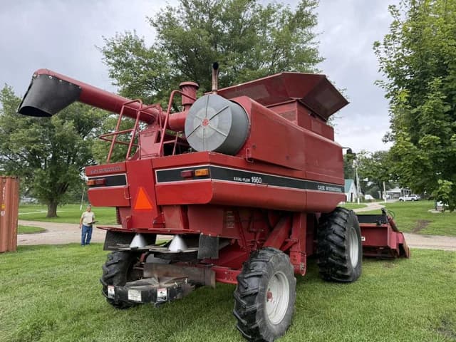 Image of Case IH 1660 equipment image 3