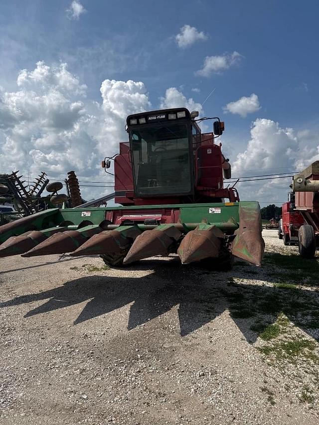 Image of Case IH 1660 equipment image 2