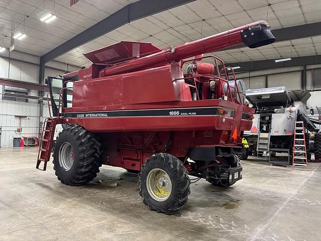 Image of Case IH 1666 equipment image 1