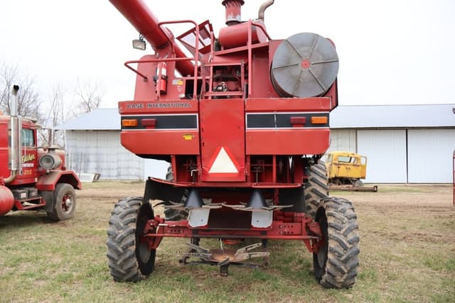 Image of Case IH 1666 equipment image 2