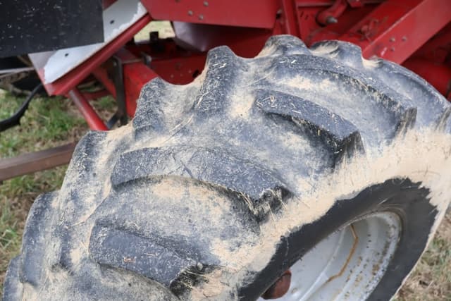 Image of Case IH 1666 equipment image 4