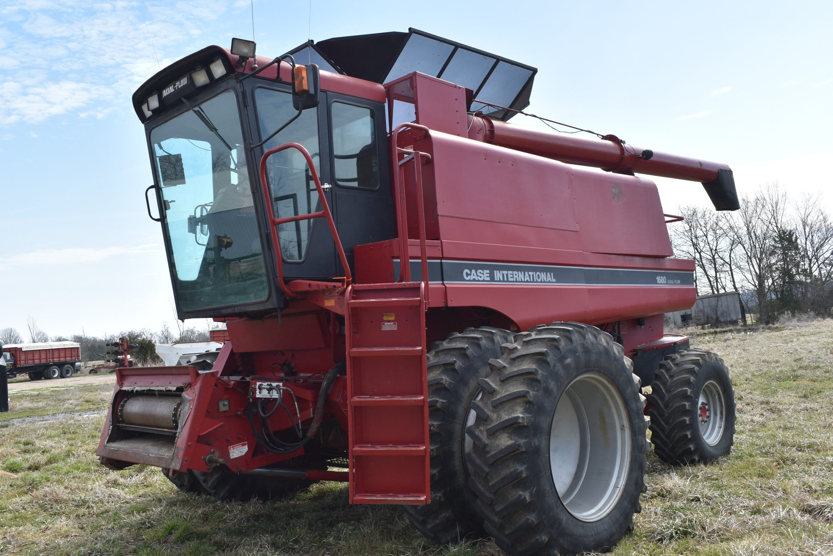 Case IH 1680 Equipment Image0