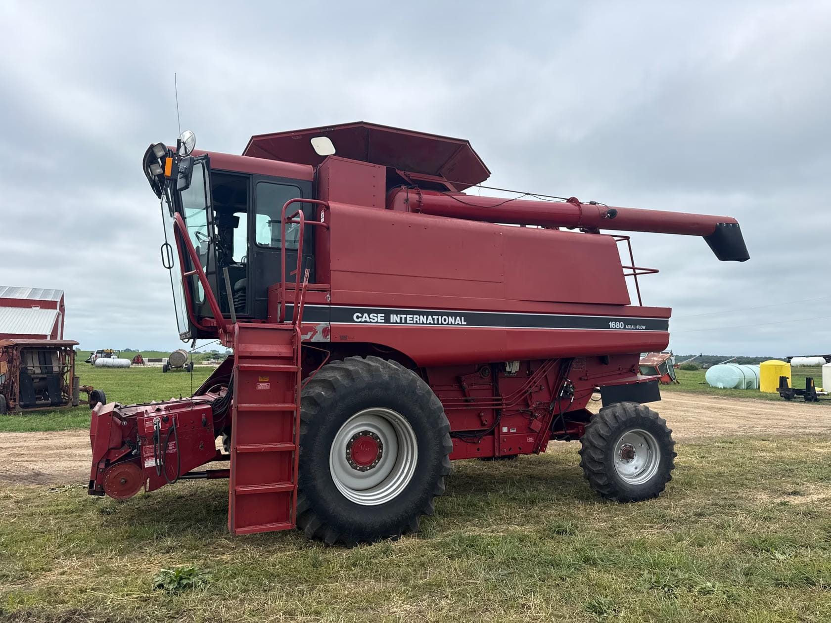 Case IH 1680 Equipment Image0