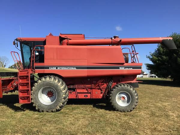 Image of Case IH 1688 equipment image 1