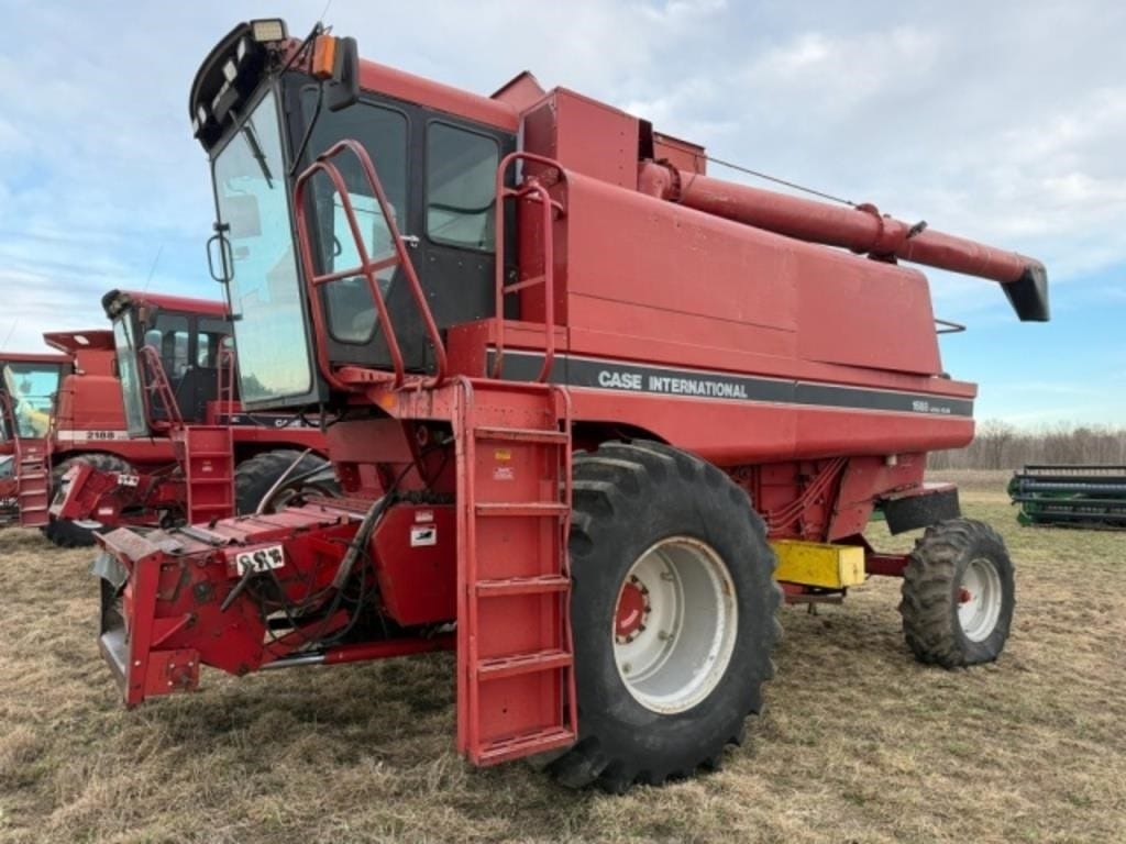 Case IH 1688 Equipment Image0