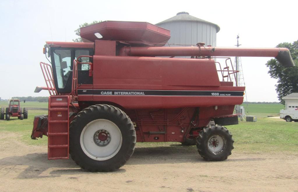 Main image Case IH 1688