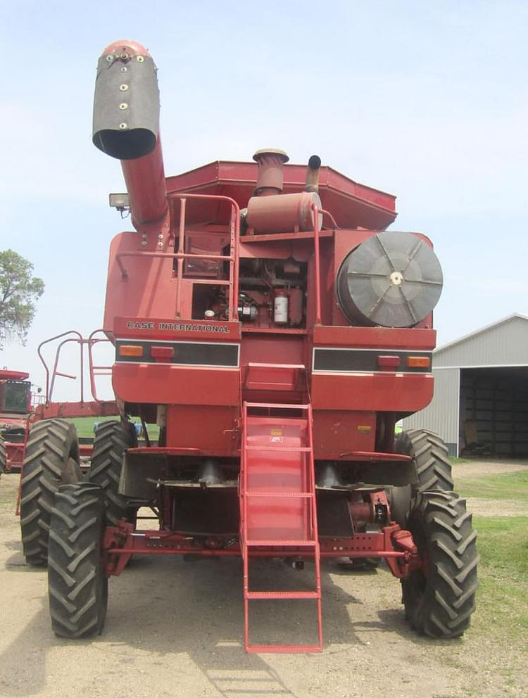 Case IH 1688 Combines Class 5 for Sale | Tractor Zoom