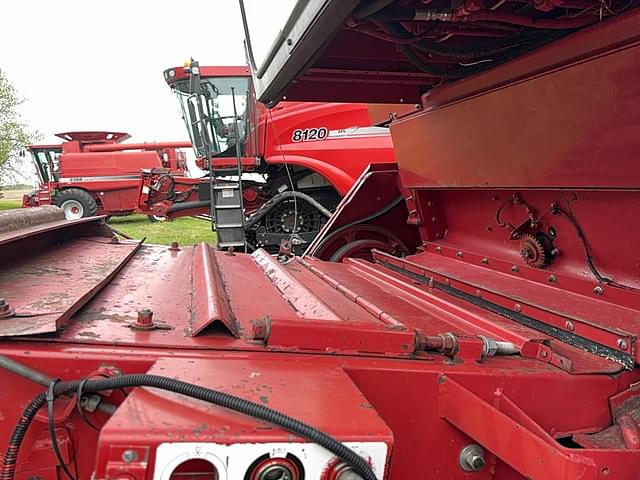 Image of Case IH 1688 equipment image 4