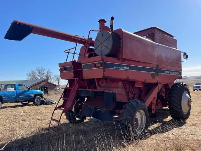 Image of Case IH 1688 equipment image 3