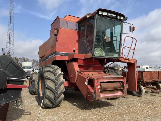 Image of Case IH 1688 equipment image 2