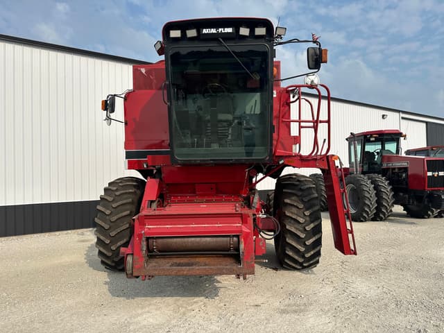 Image of Case IH 1688 equipment image 2