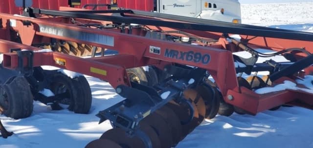 Image of Case IH MRX690 equipment image 2