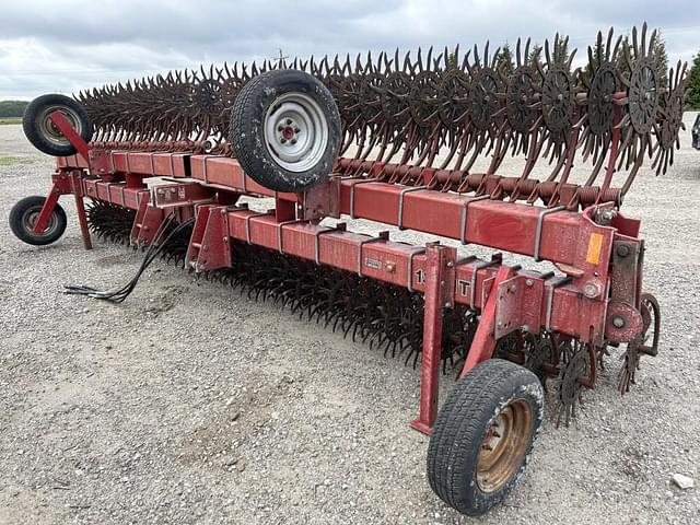 Image of Case IH 181 equipment image 2