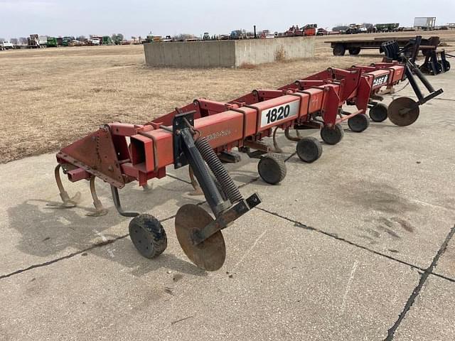 Image of Case IH 1820 equipment image 1