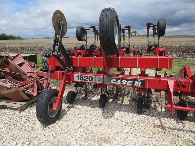 Image of Case IH 1820 equipment image 2