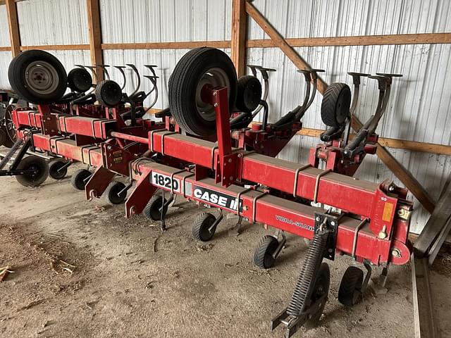 Image of Case IH 1820 equipment image 2
