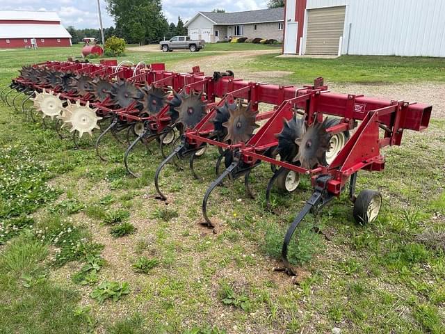 Image of Case IH 183 equipment image 3