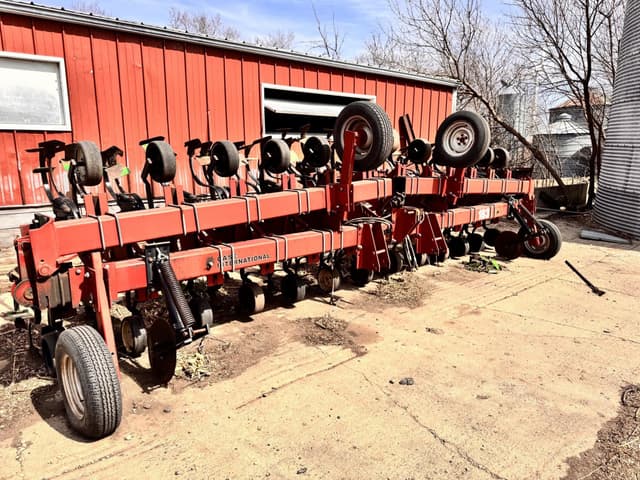 Image of Case IH 183 equipment image 2