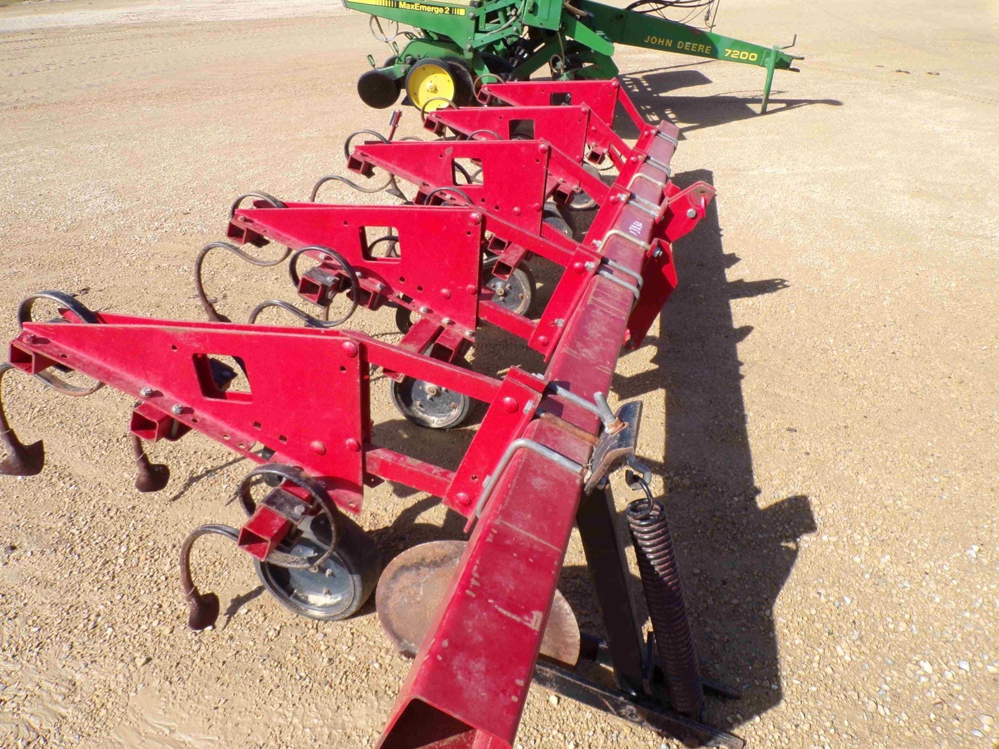 Case IH 183 Equipment Image0