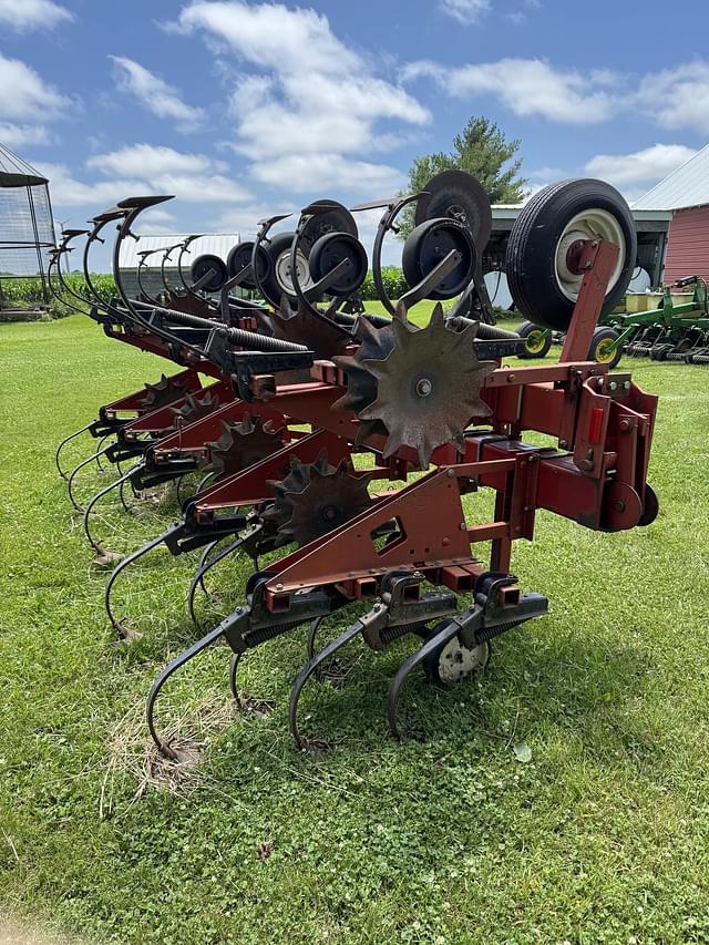 Image of Case IH 183 equipment image 2