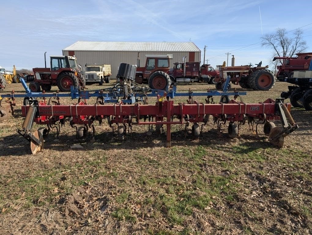 Image of Case IH 183 Primary image